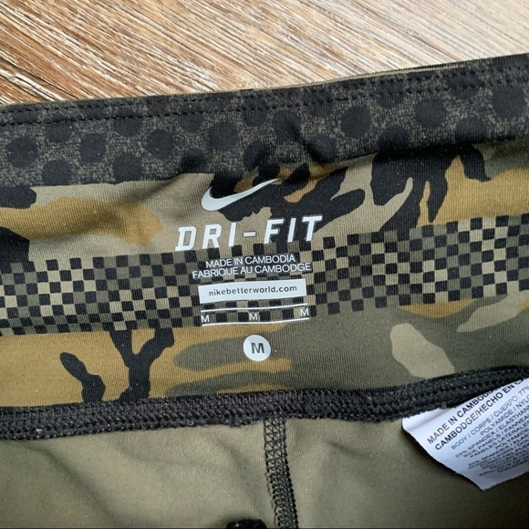 Nike Epic Lux Printed Militia Green/Black 686036-356 Women's Running Crops M - Picture 4 of 11